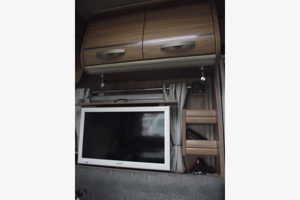 Camping car Pilote DIAMONT G832  - 30248098_081c1d530e979ea415671bb8665165f7.jpg