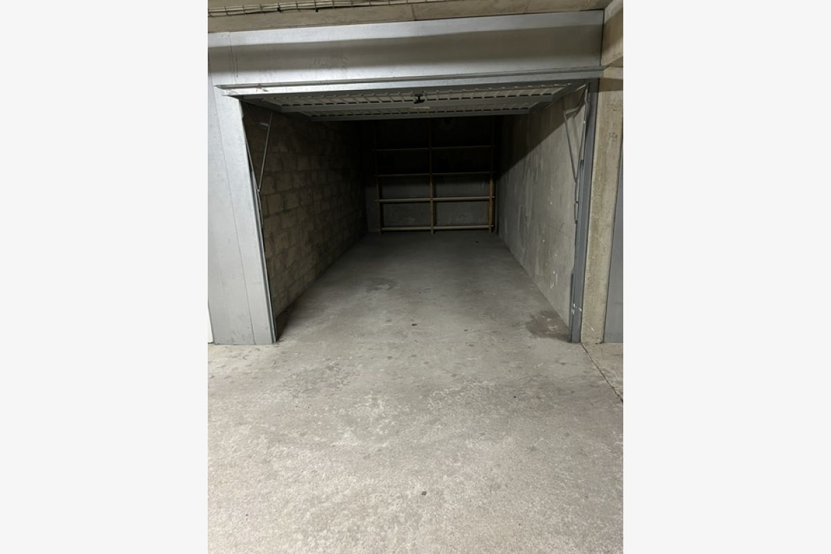 BOX fermé ROISSY EN FRANCE - 30248109_bdebe36d289e566702fd7190430d6e05.jpg