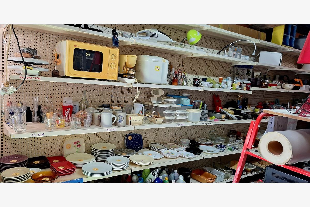 Le 1er Vide Maison et Vide Atelier à prix libre : samedi 27 et dimanche 28 juin  - 30248180_ace1a02de1792a578353bebe9947e192.jpg