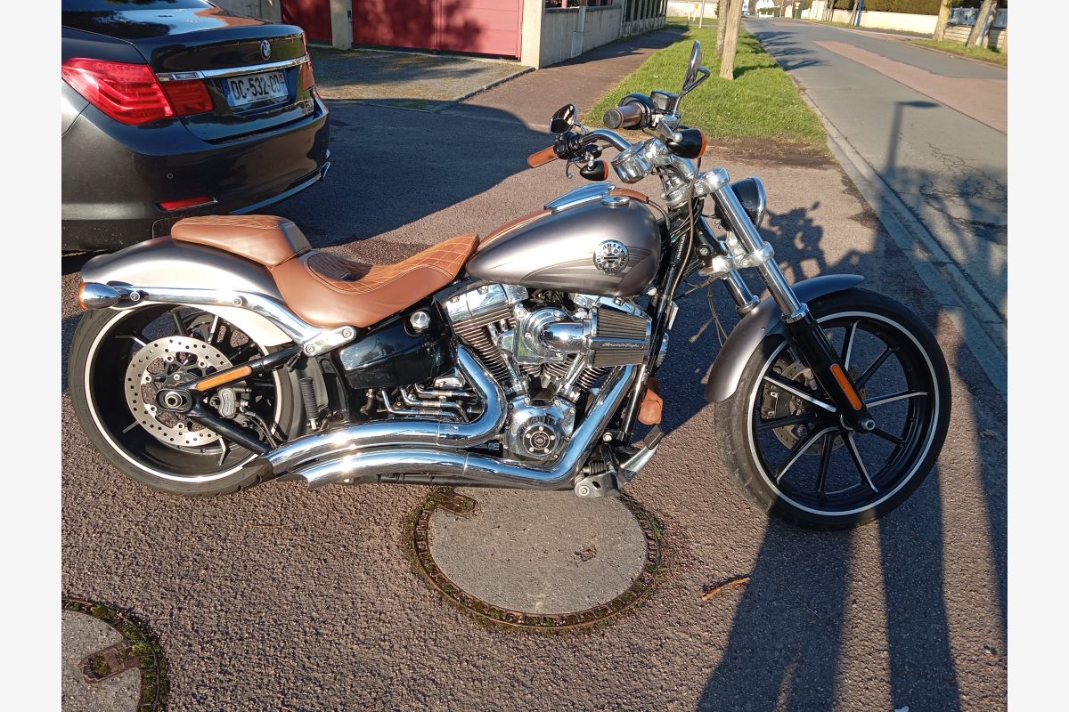 Photo 1 HARLEY DAVIDSON BREAKOUT STAGE 3