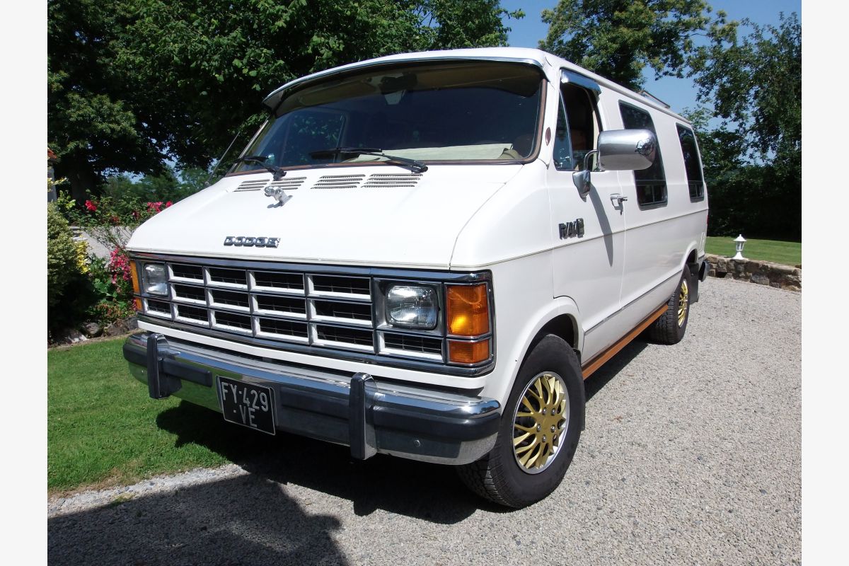 Photo 1 dodge Ram van B250 5.2 V8