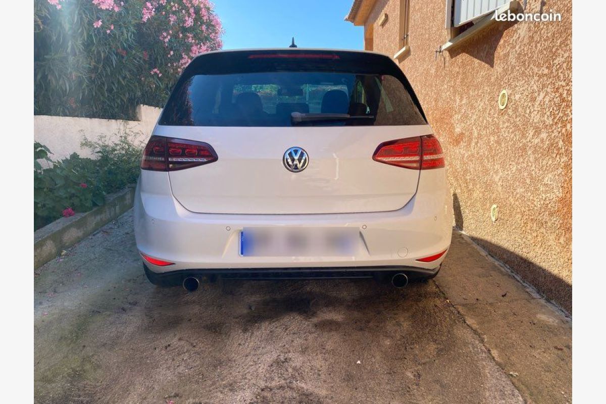 Volkswagen Golf 7 GTI - 30248656_156caf01dbba71e2bb78566ac256fc3d.jpg