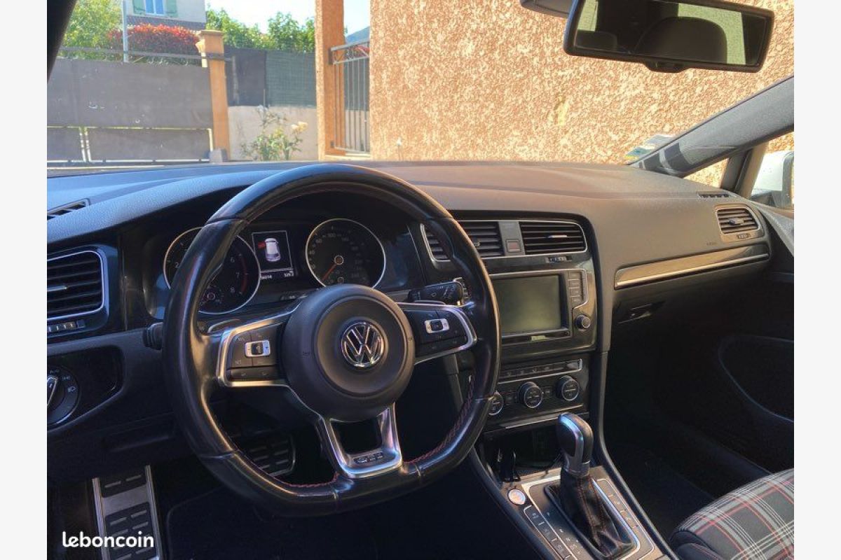 Volkswagen Golf 7 GTI - 30248656_7e4d58f55e151aee20213f4b33e0adf8.jpg