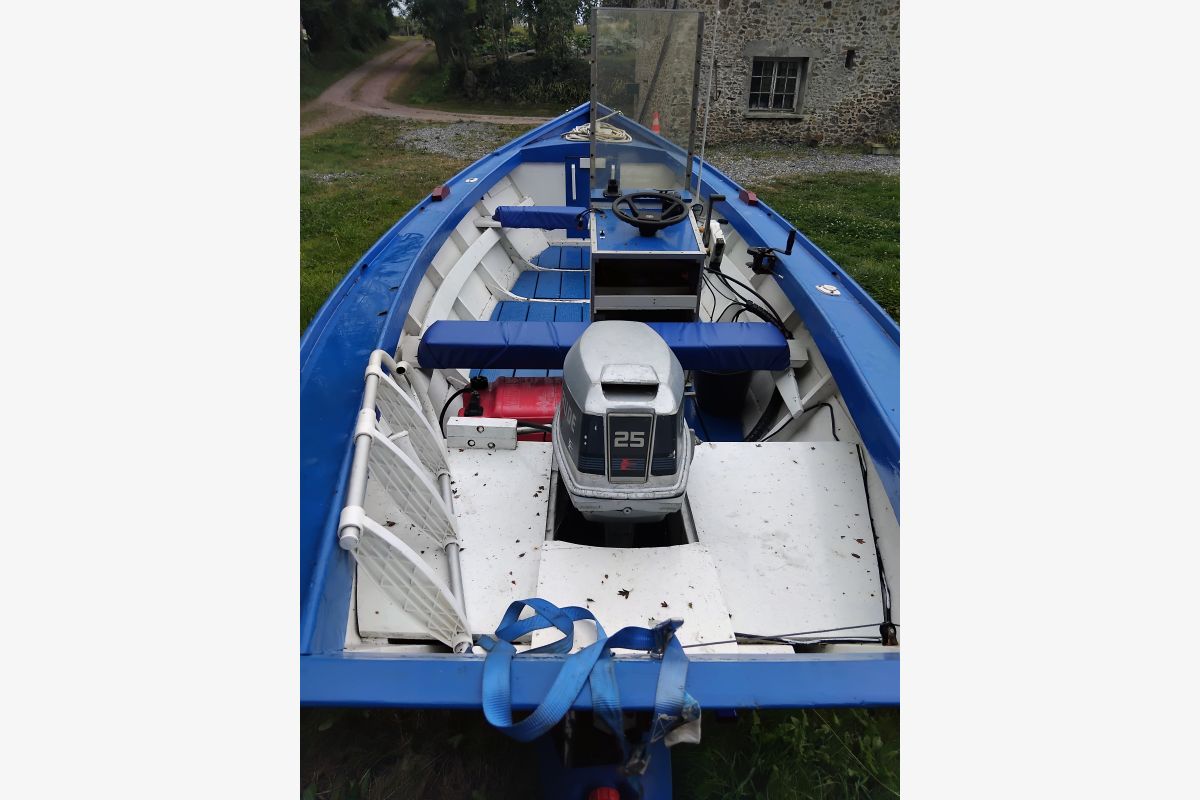 Bateau DORIS très bon état  - 30248749_0deeb06e0830562174a81851470f0dce.jpg