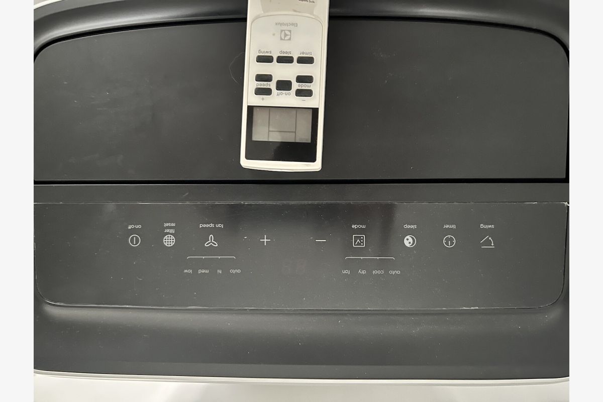 Climatiseur Mobile Electrolux - 30248779_b96beb3f4b477ab7ea3dd4d98b45f24b.jpg