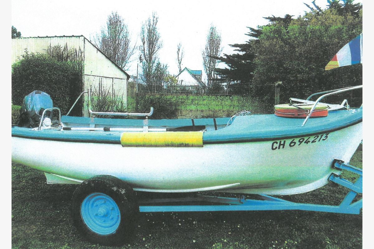Photo 1 Bateau Kirié pour pêche côtière