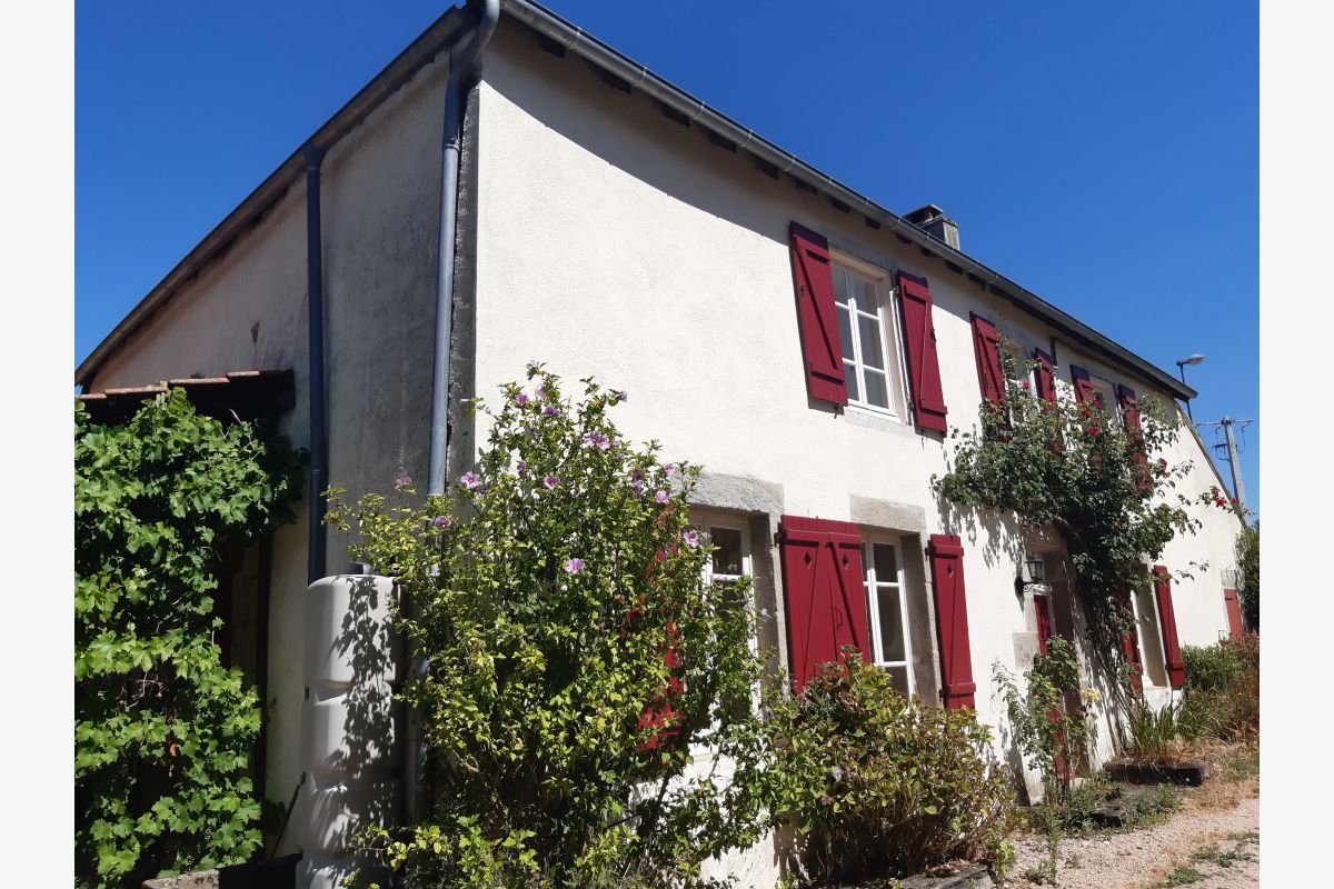 Charmante maison en pierre de 152m2 avec terrain attenant - 30249571_25e066523b0a7860f9ec6d208444b8a7.jpg