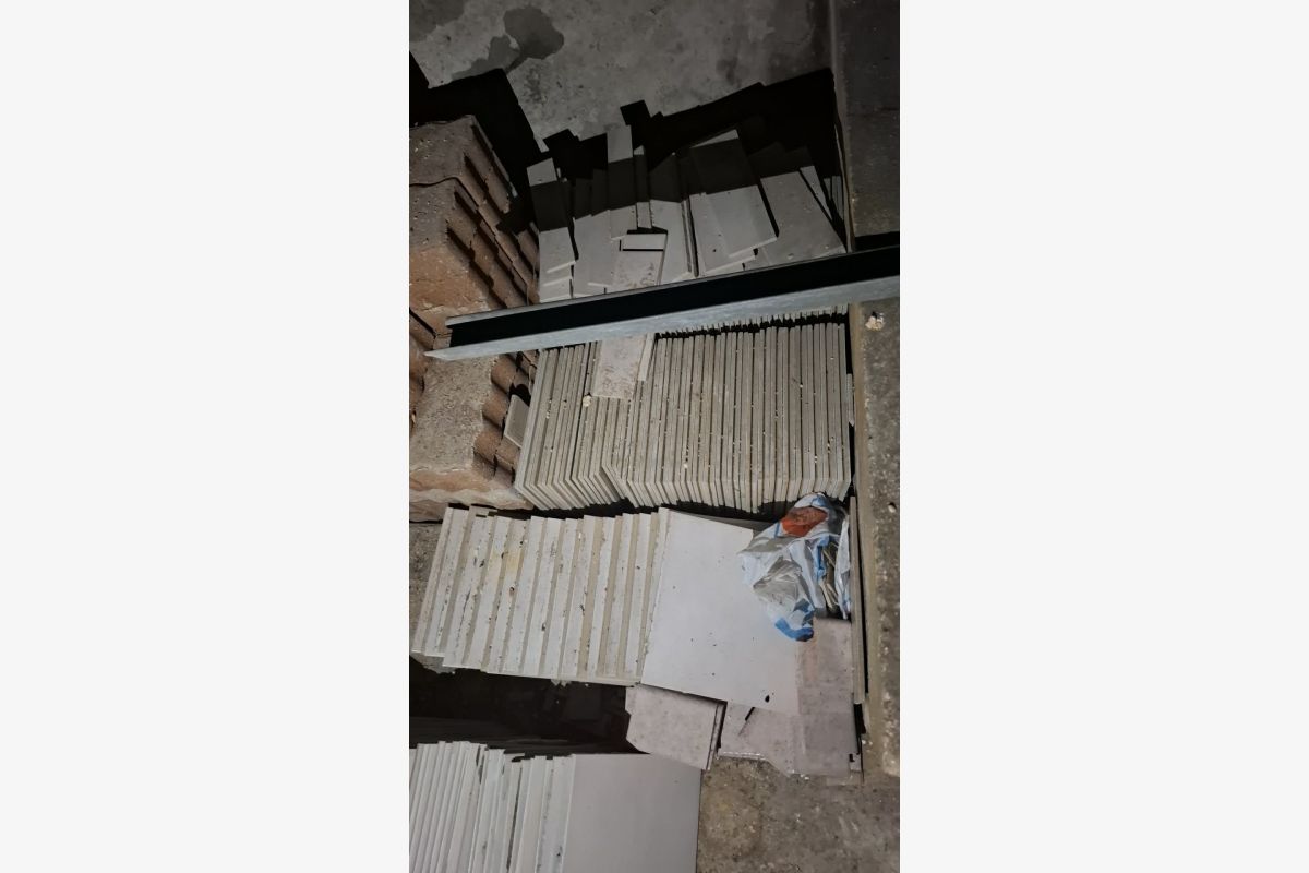 Lot de carreaux de carrelage  - 30249587_5a05319fef93d99f2d3d03cd83cd90db.jpg