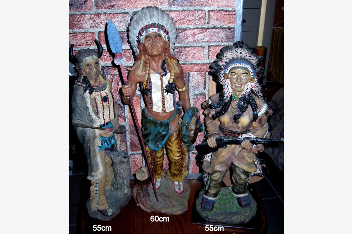 Photo 1 3 grandes statues d indien.
