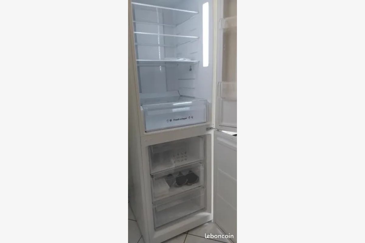 Combiné frigo - congélateur - 30249842_fcf3f1048b95469bd1f6b49ff7c57ba9.jpg