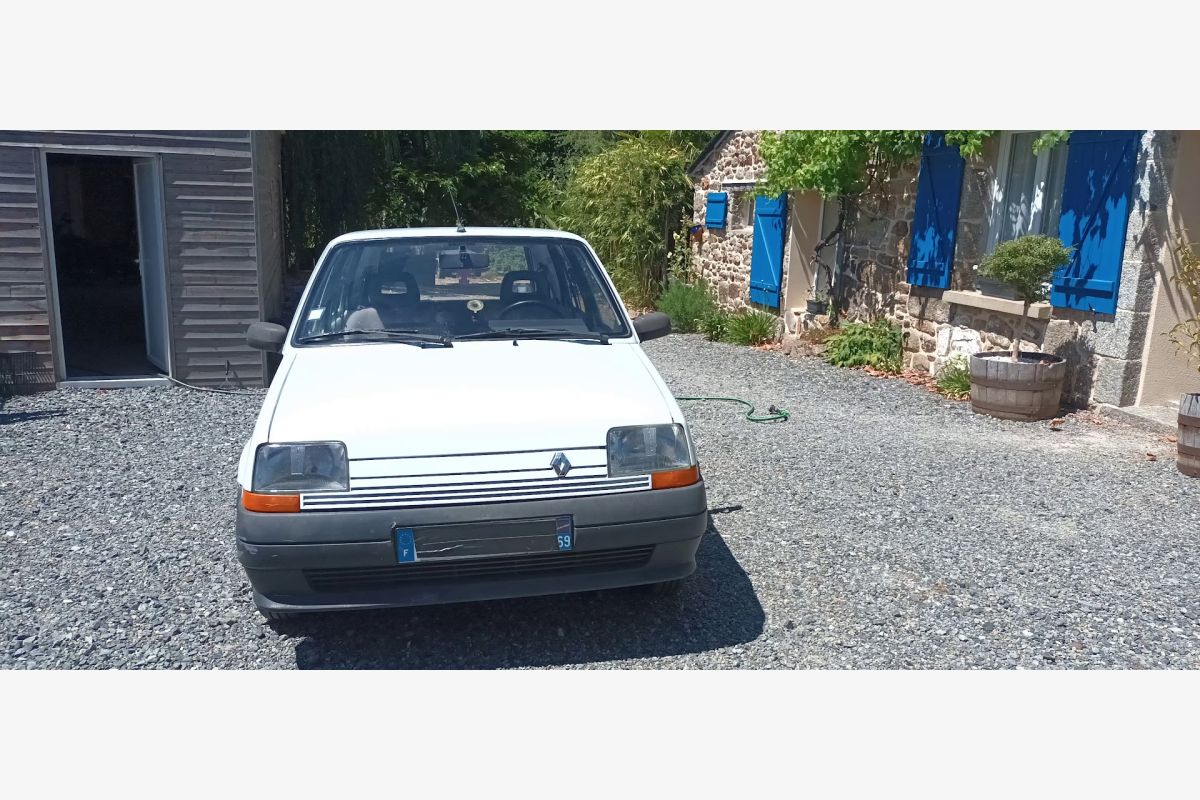 Renault Super 5 - 30249855_fba659c88a5bd8a41b674fafaffab8a1.jpg