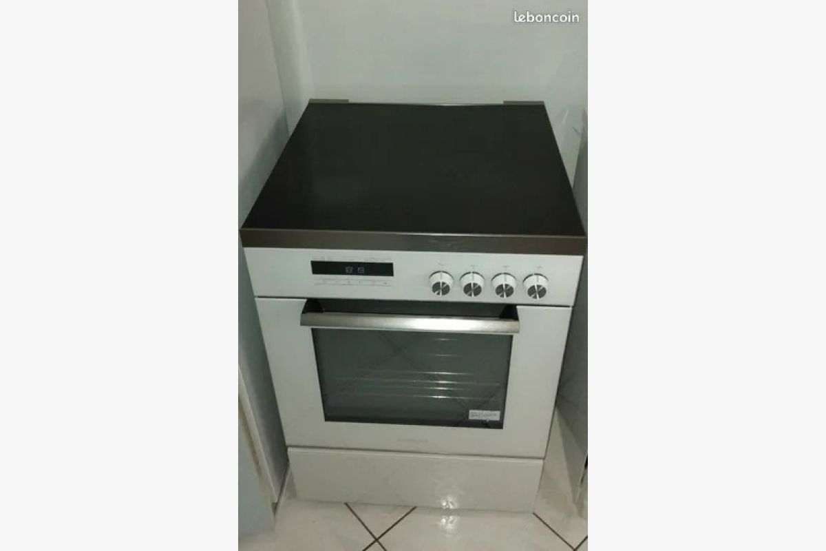 Photo 1 Cuisinière électrique