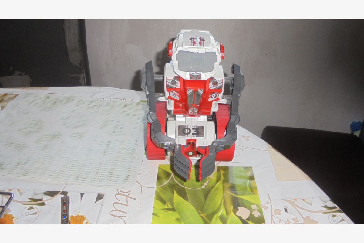 Photo 1 Robot évolution programmable