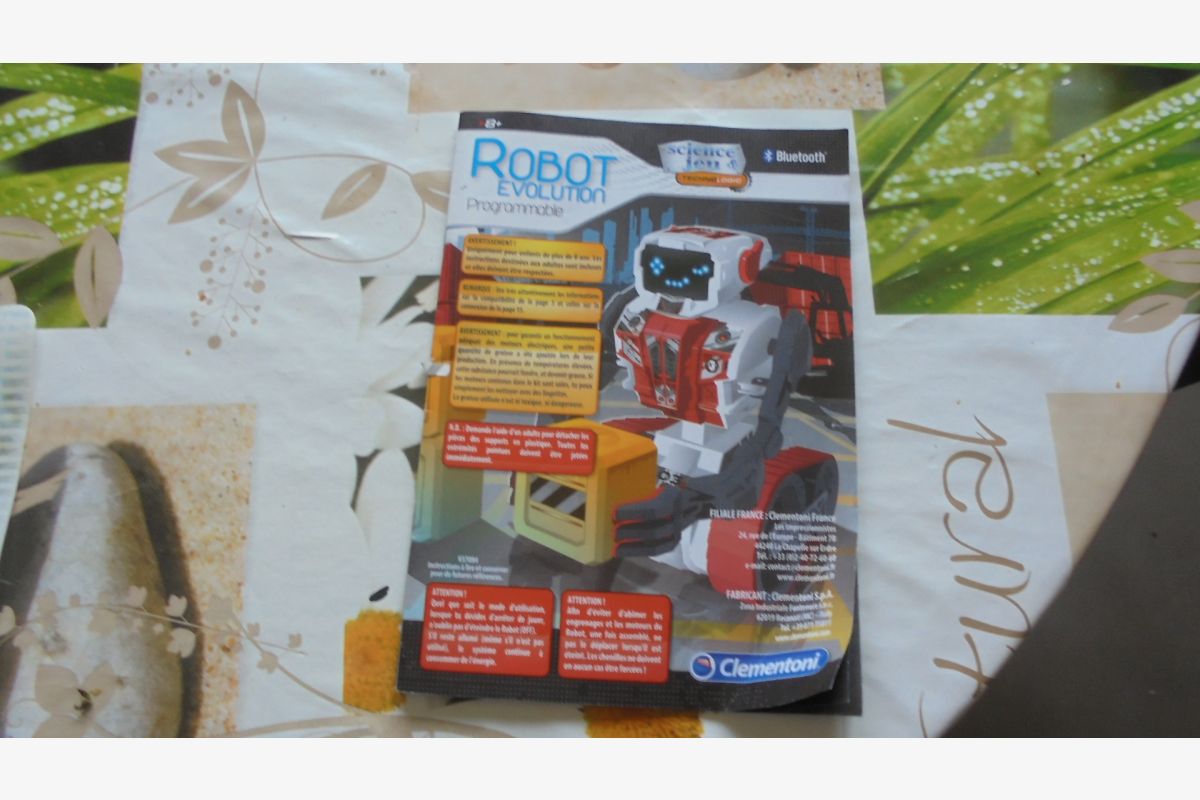 Robot évolution programmable - 30249902_ecb723cd96387ee358b453abfcd0db32.jpg