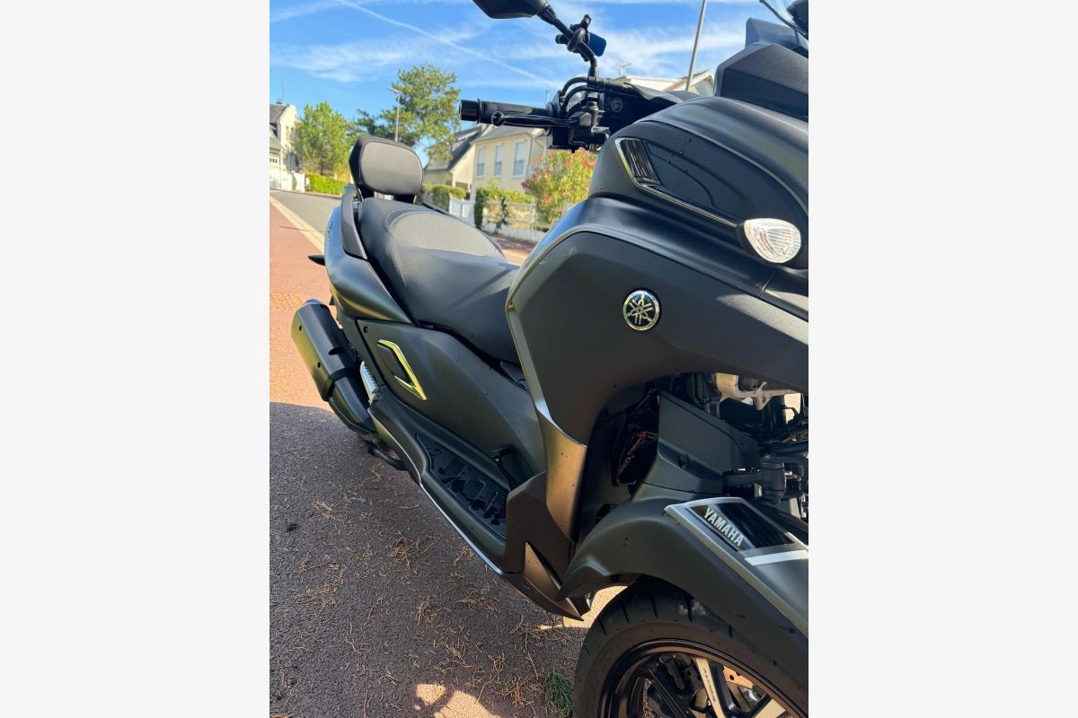 Scooter Tricity 300 cm3 - 30249905_c44d5d86620464d14647fbc02248e670.jpg