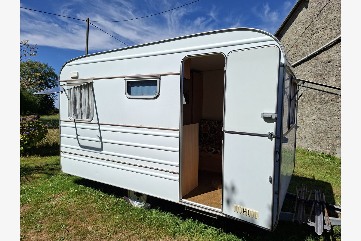 Photo 1 Caravane Tesserault avec auvent