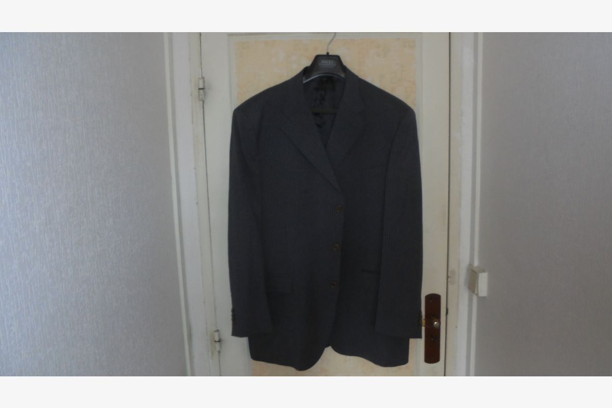 Photo 1   Veste de costume grise à rayures taille 60 Cerruti  neuve
