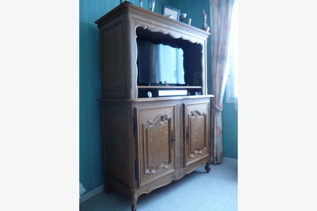 Meuble TV enc chêne massif - 30250099_28de6a29fca0b8d90f2227193f5961ce.jpg