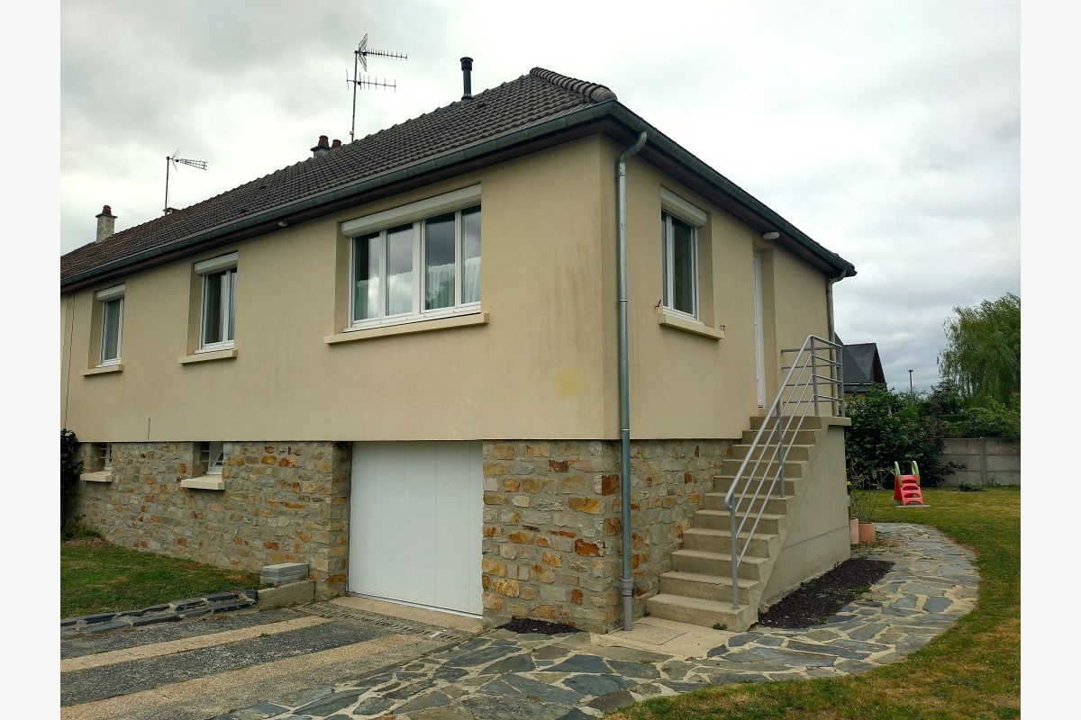 Photo 1 Agence B'Cimmo, Saint-Lô. Tél. 02.14.165.135