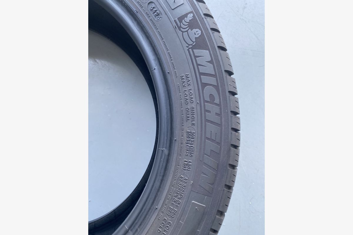 4 pneus été Michelin Agilis 215/60R 17C - 30250631_00b636493e967e2b0486498e3eec8a27.jpg