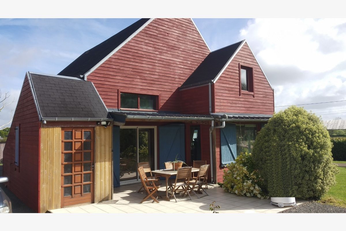Photo 1 à vendre maison en bois massif, 160 m2 habitables, comprenan