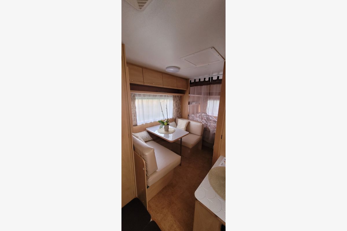 Caravane Bürstner 400ts  - 30250724_cbf4c7f77e979013968ffcde33a36f81.jpg