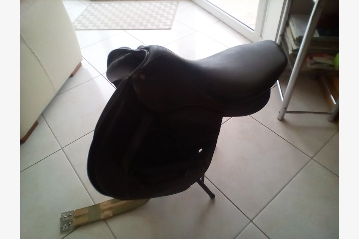 Photo 1 Selle d'équitation
