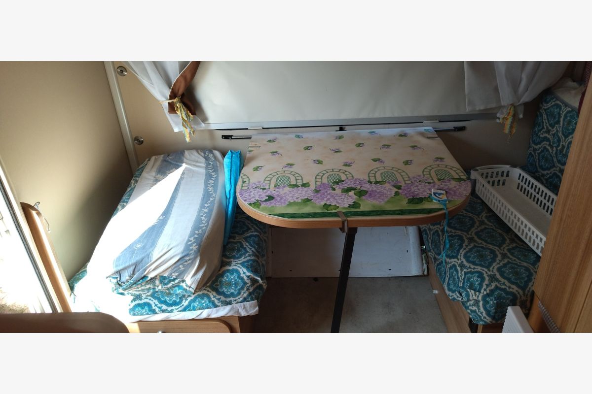 Vends caravane surbaissée - 30250827_cf7ebfe433d53907fae504d48cfce0a8.jpg