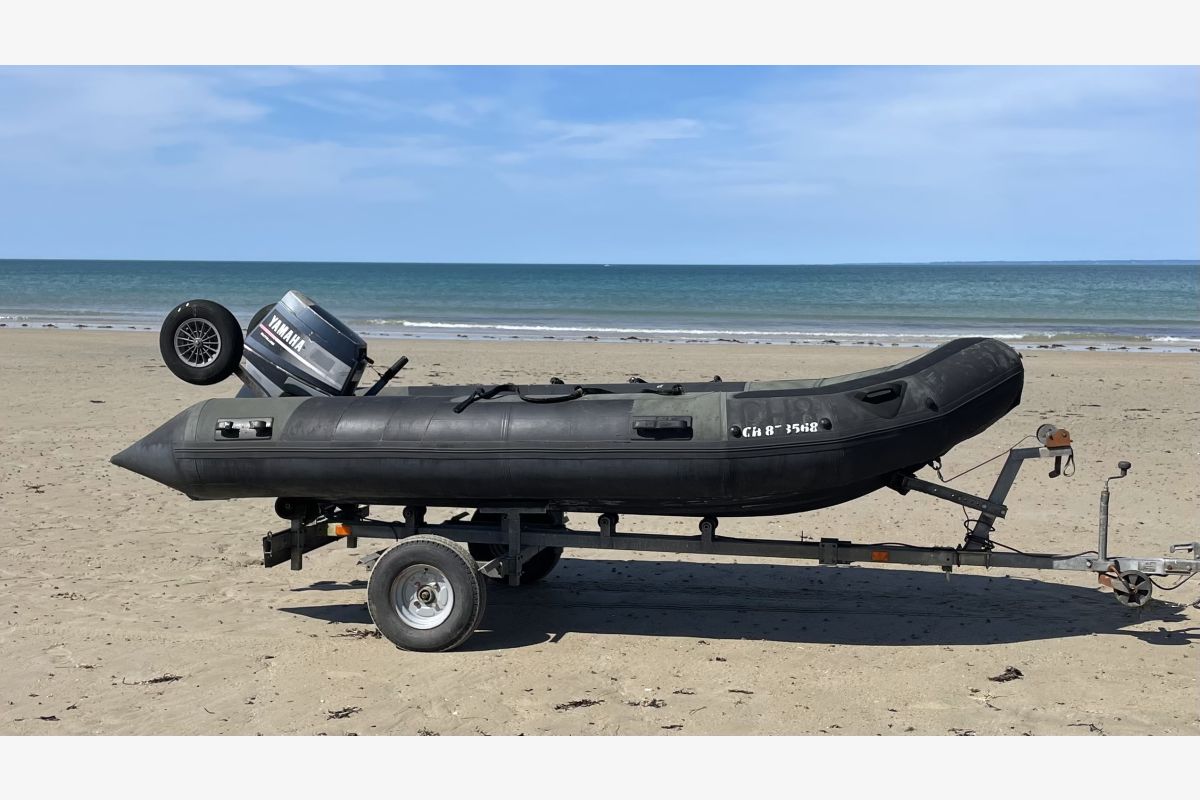 Photo 1 Semi-rigide 4,2m et 30 cv Yamaha