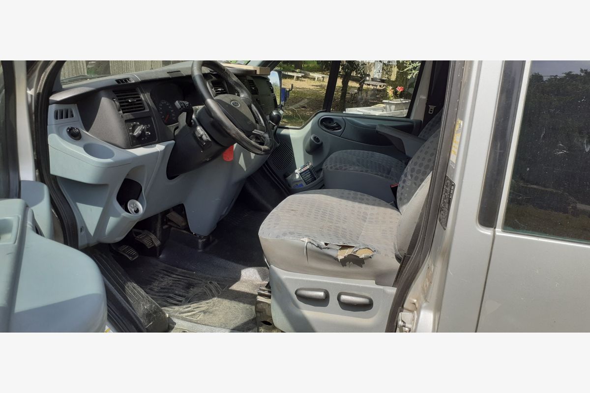 Ford Transit Kombi, 2011 III phase 2  2.2 TDCI 140, 5 places  - 30251186_768ef576fd538141fe27cdf18791ec39.jpg