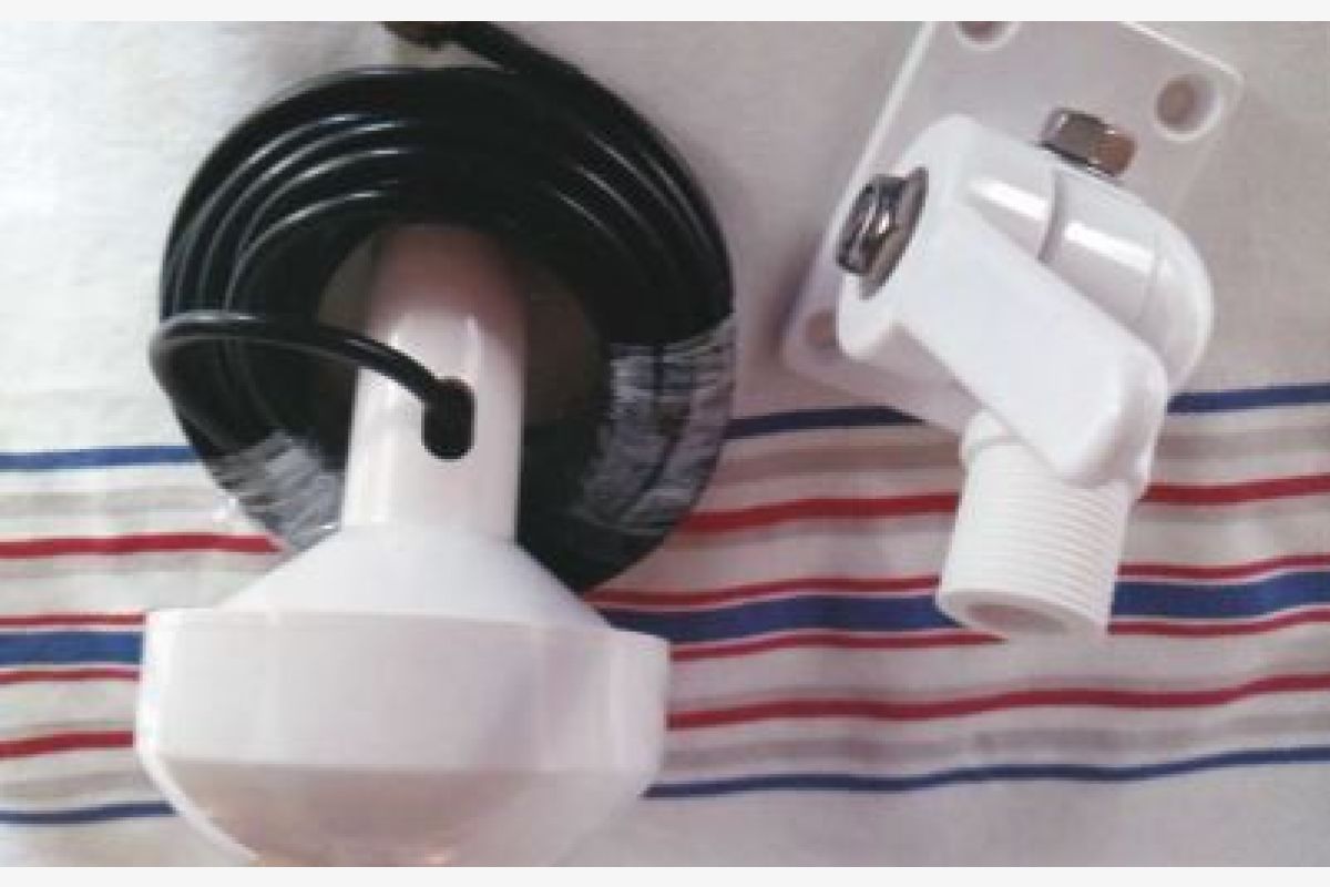 Table traçante et antenne neuve  - 30251263_da1c895ed8b51e3299438c06fff0793d.jpg