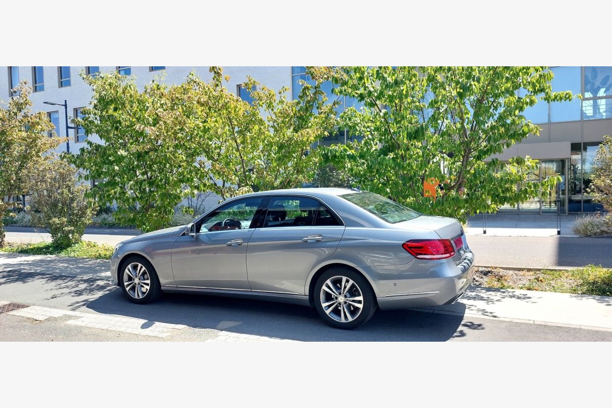 Superbe Mercedes classe E 400 Exécutive 3.0 l V6 bi-turbo 333 cv, carnet Mercedes Complet / un seul propriétaire de 2014 à Juin 2026 - 30251376_b7a4697d5b6c274c7870c5a05f4f1b10.jpg