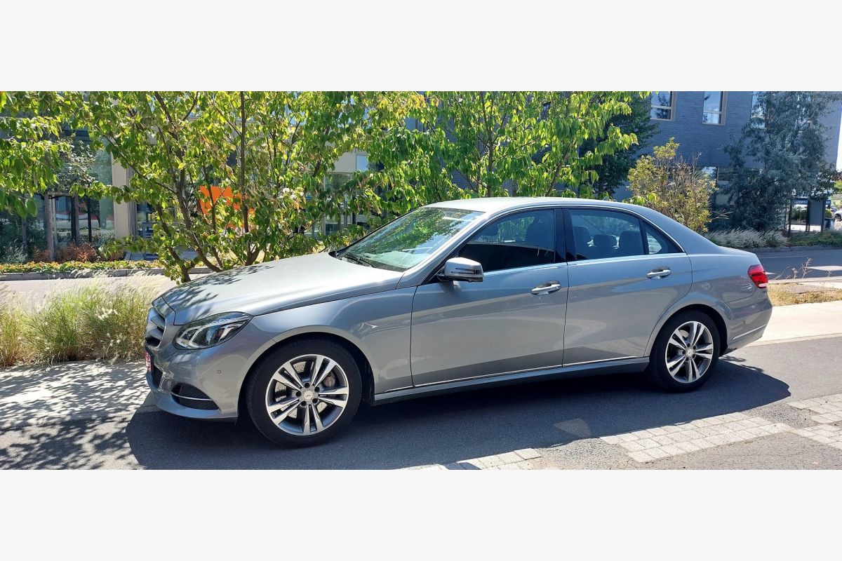 Photo 1 Superbe Mercedes classe E 400 Exécutive 3.0 l V6 bi-turbo 333 cv, carnet Mercedes Complet / un seul propriétaire de 2014 à Juin 2026