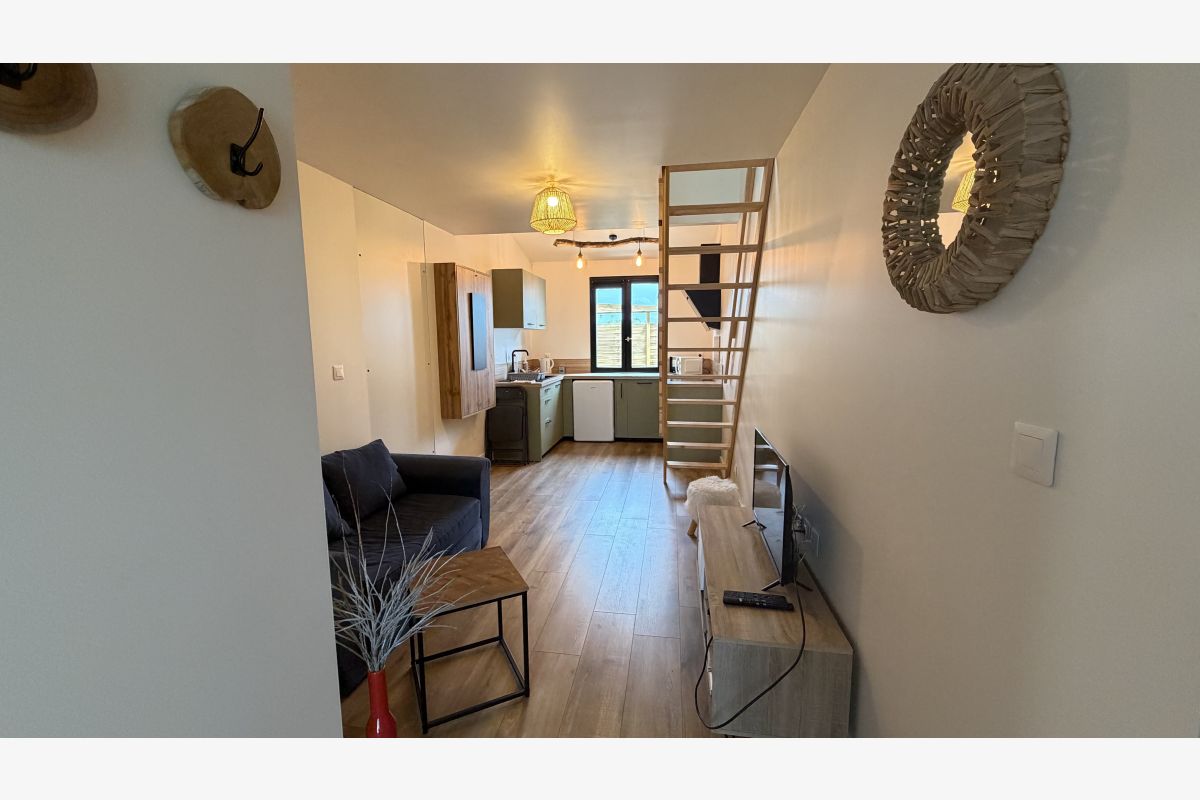 Photo 1 à louer logement meublé