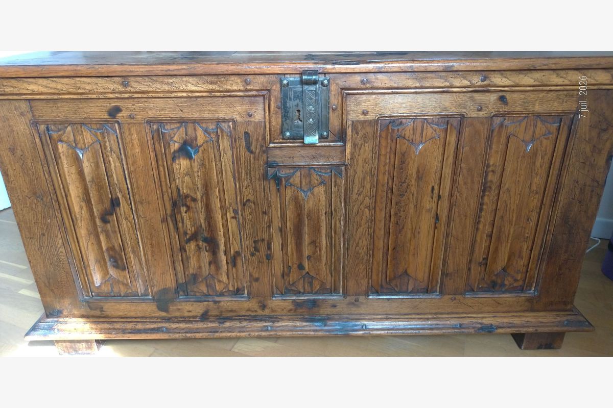 Photo 1 Bureau