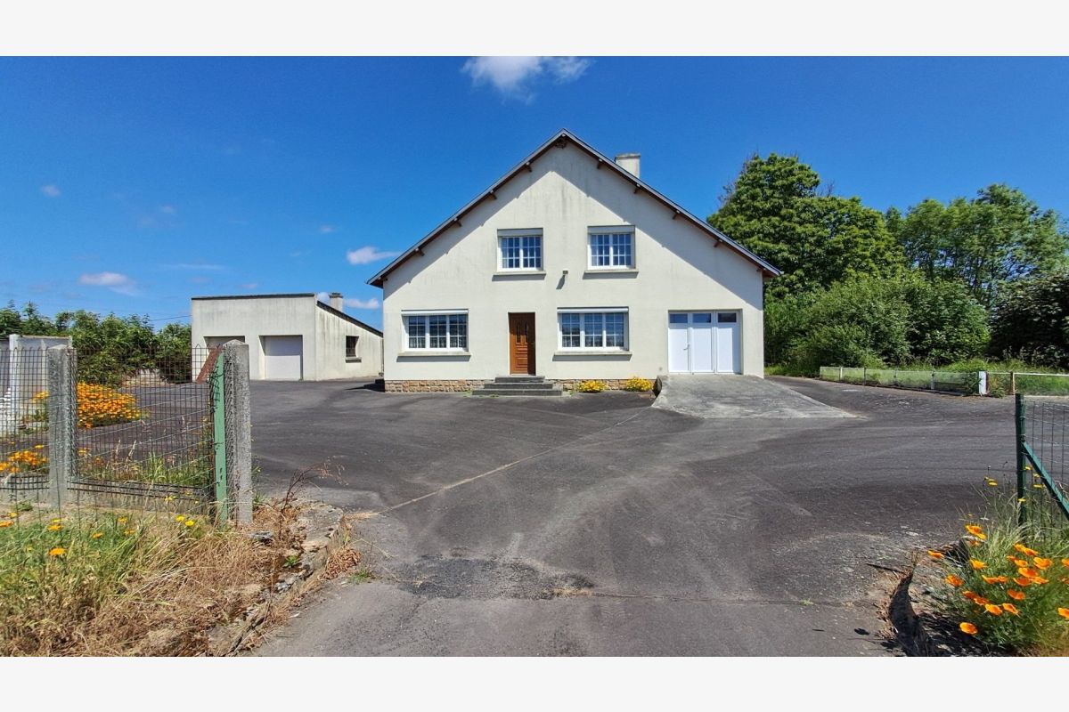 Photo 1 à v. maison d'une superficie de 165 m2 avec 1.673 m2 de terr