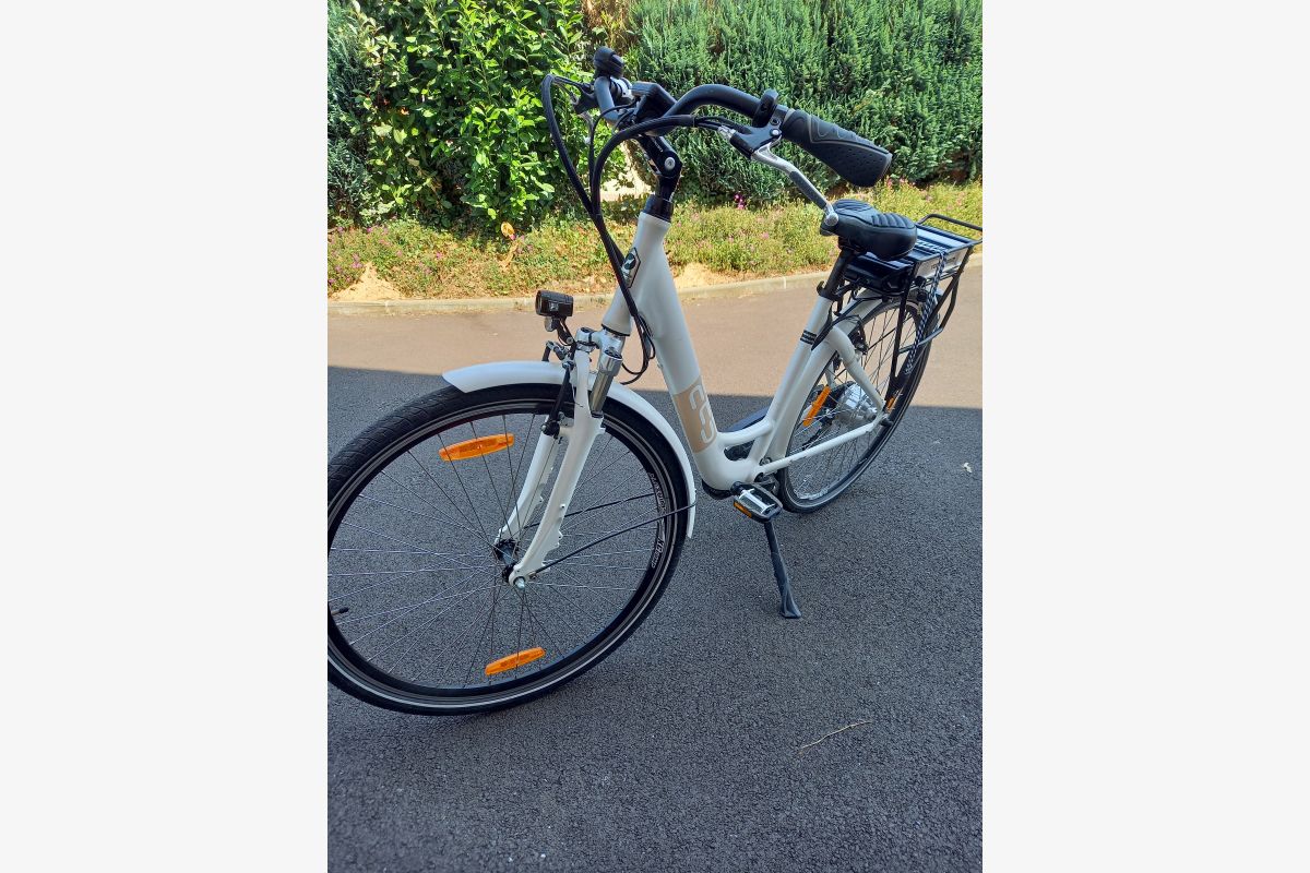 Photo 1 A v. vélo électrique