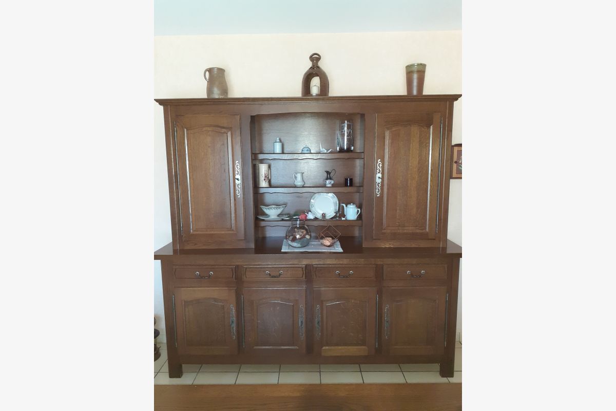 Photo 1 Buffet + table + chaises + banc