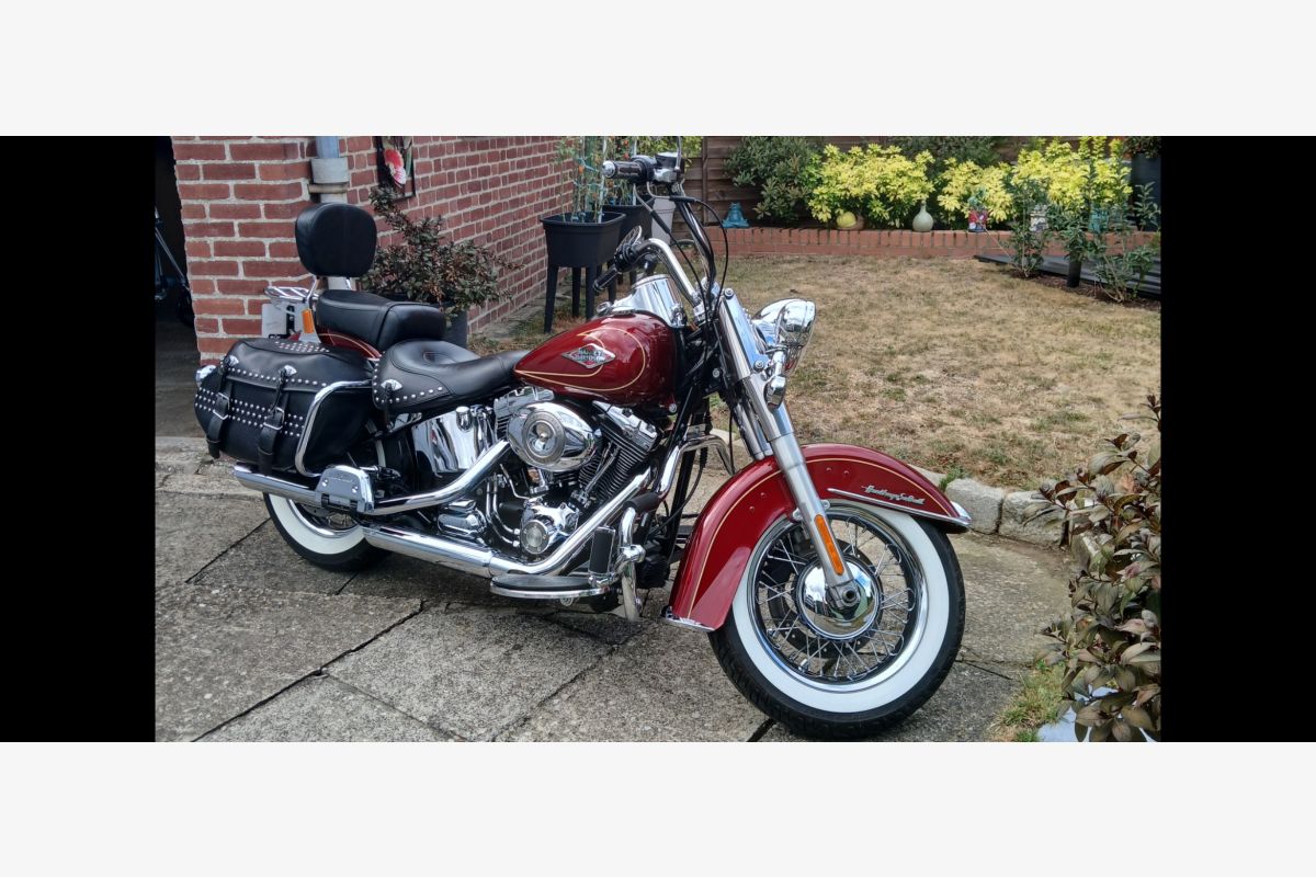 Photo 1 Harley Davidson 