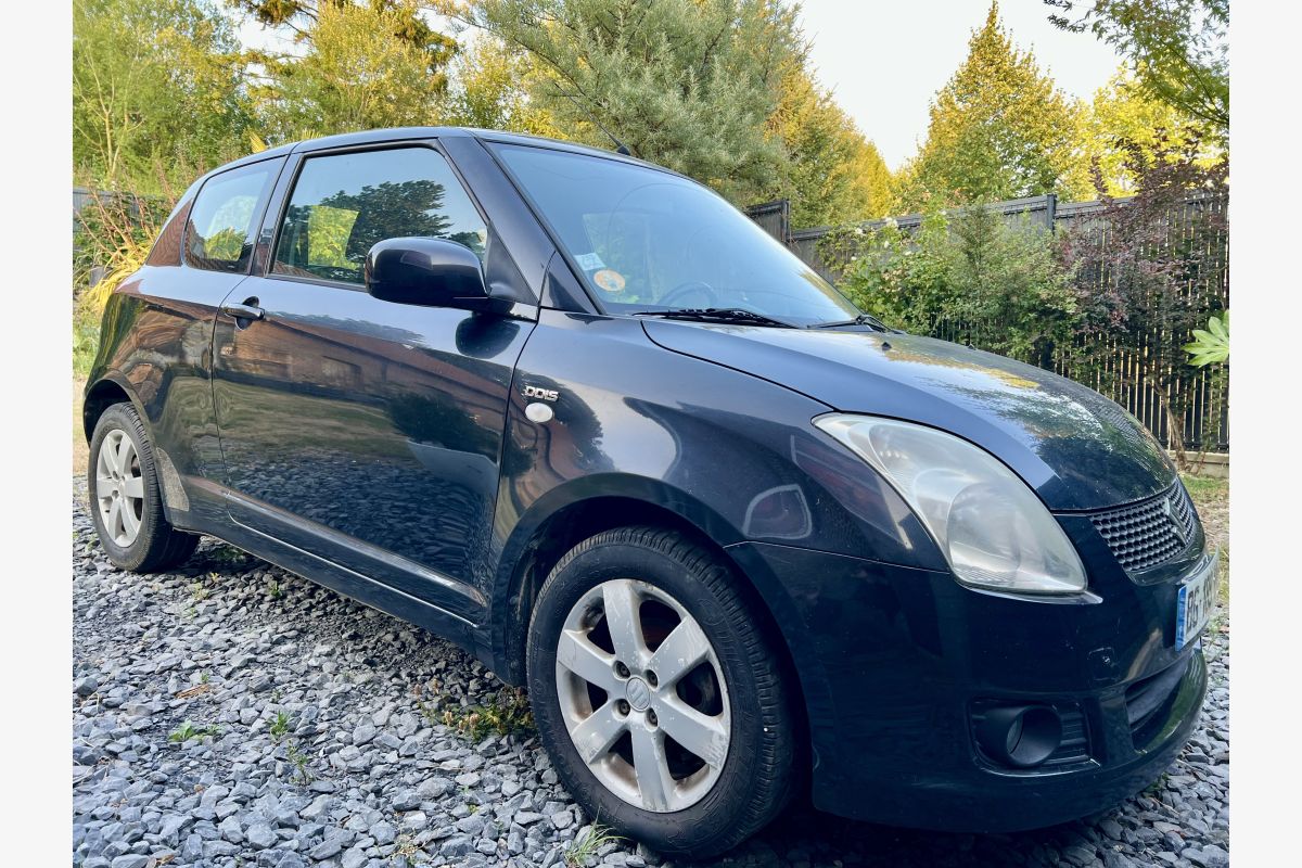 Photo 1 Suzuki Swift 