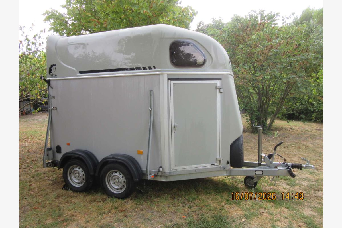 VAN deux chevaux - 30252176_bec09f4003c880c8862d0e6ef419038a.jpg
