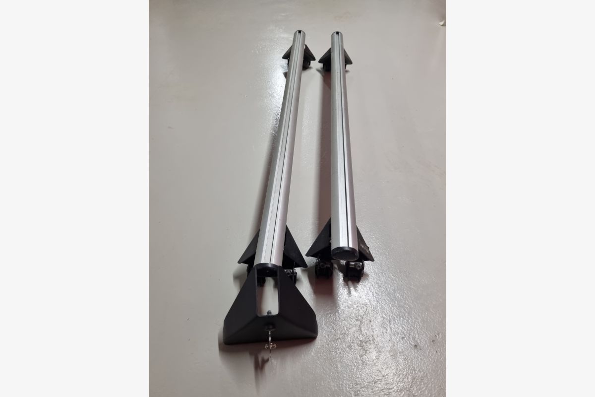 Photo 1 barres de toit opel zafira b