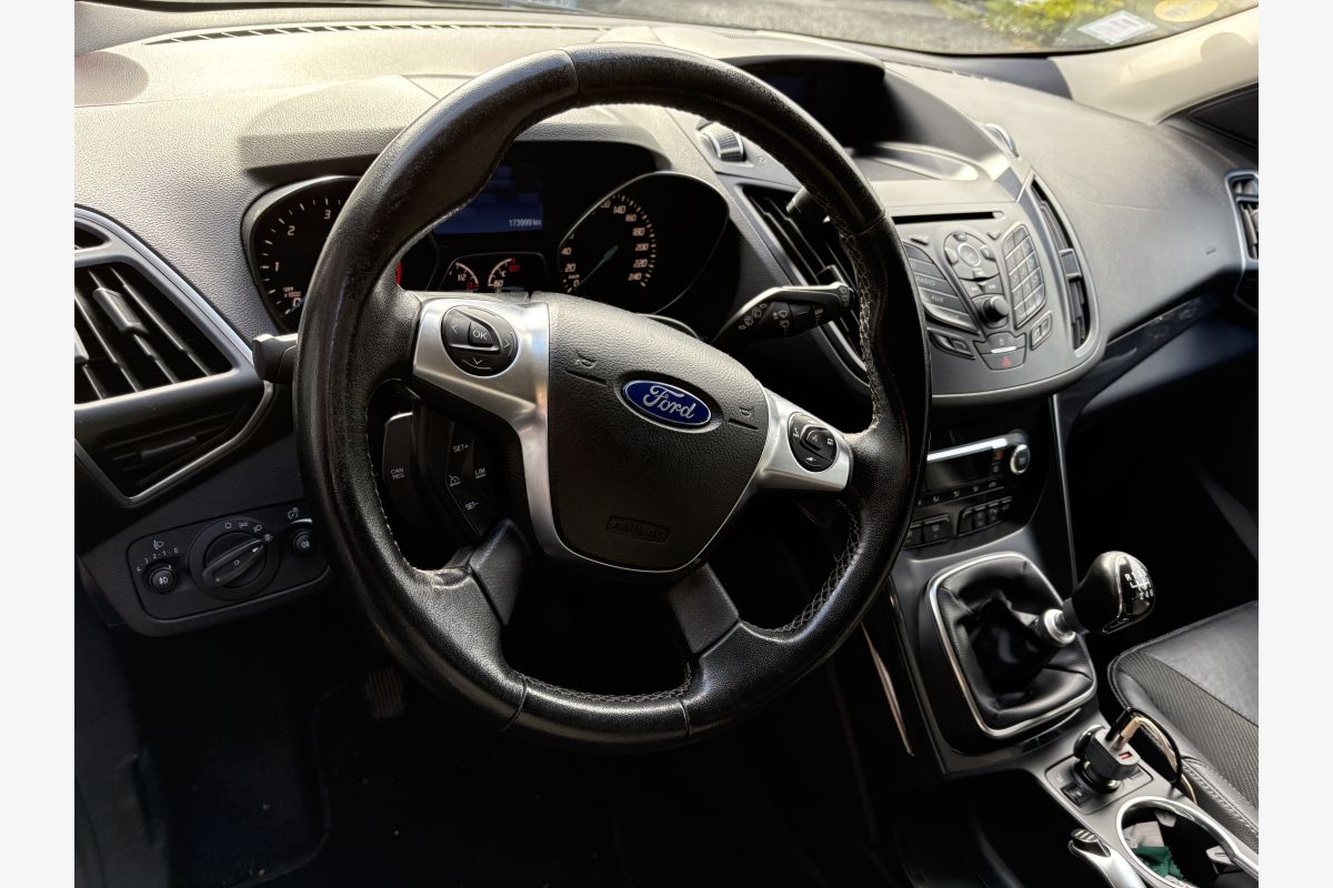 Ford Kuga - 30252202_8701eed1d1c6a641d3326876ff1490df.jpg