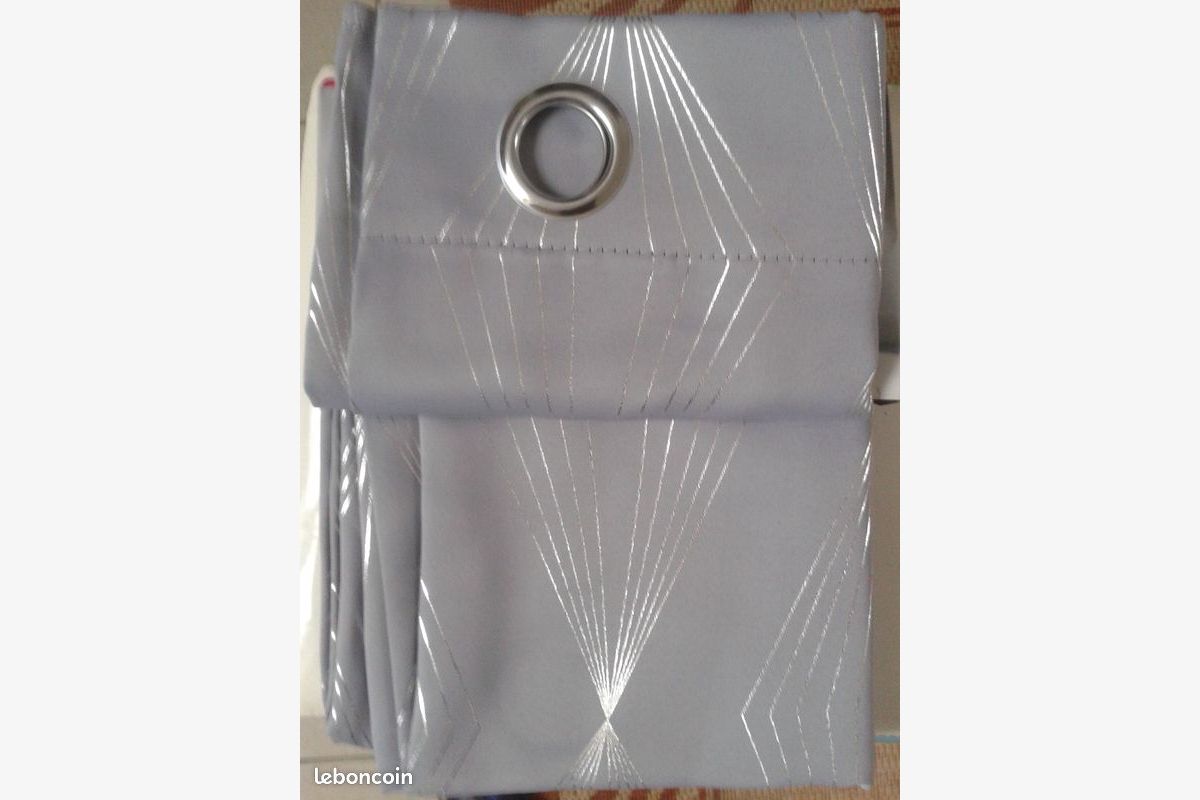 Rideau Graphiques occultant Neuf . 140 x 240 . Neuf - 30252513_a74c55f816e936cbb129d7ffcb5c2884.jpg