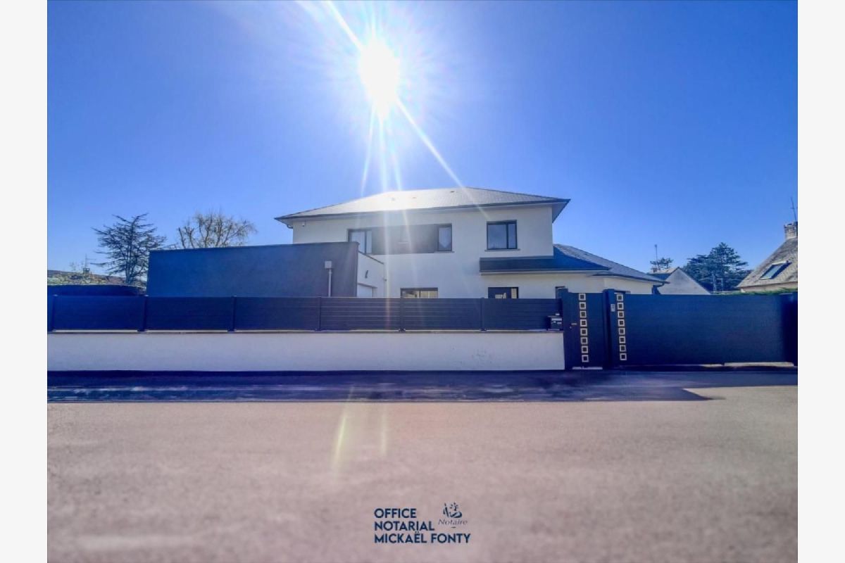 Photo 1 Me Fonty, notaire, Coutainville. Tél. 02.33.47.18.44www.font