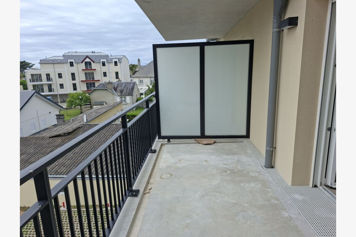 T4 - 30252650_1.jpg