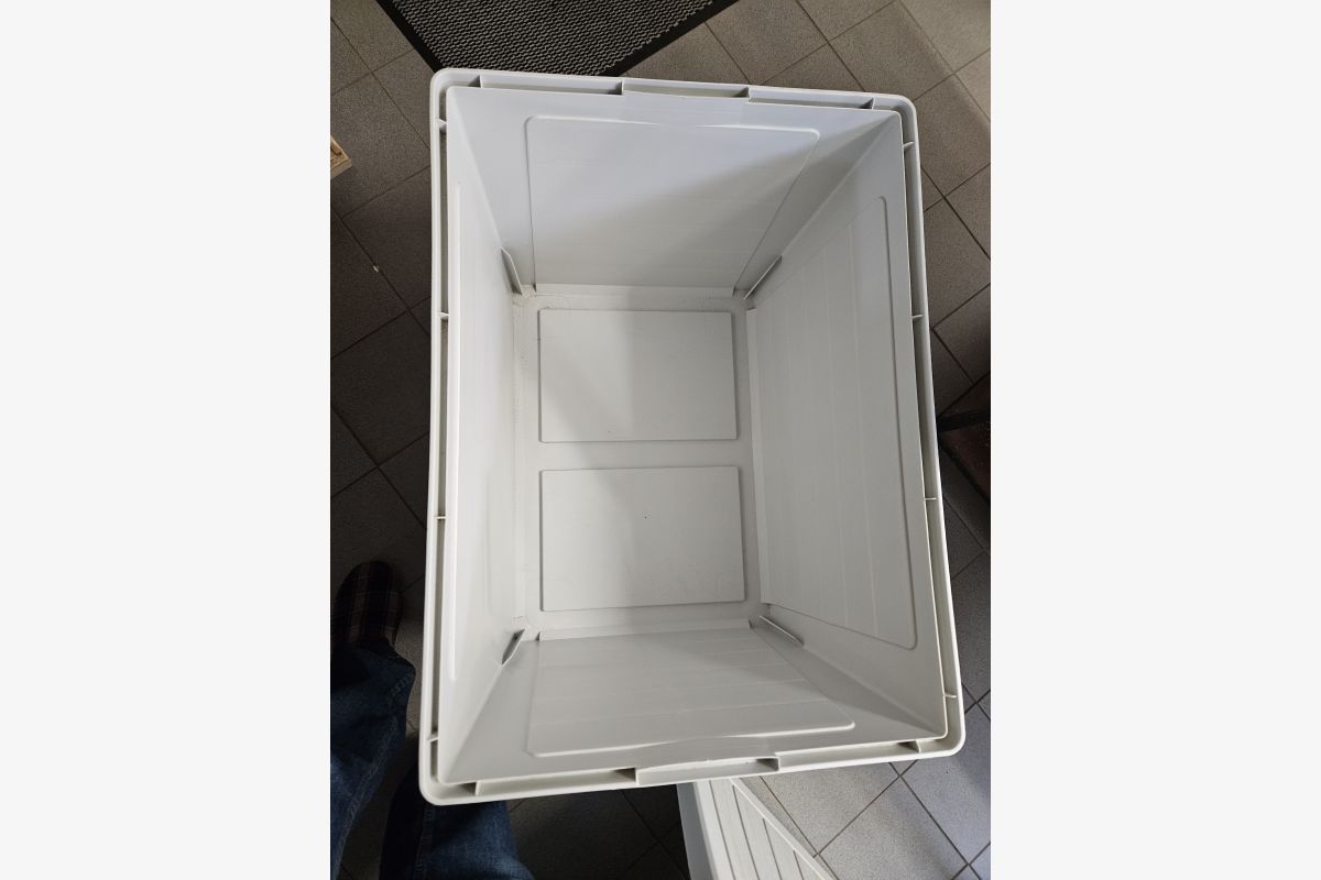 Coffre PVC - 30252727_f87a114ecc0bc45764d6ba5ae17145e2.jpg