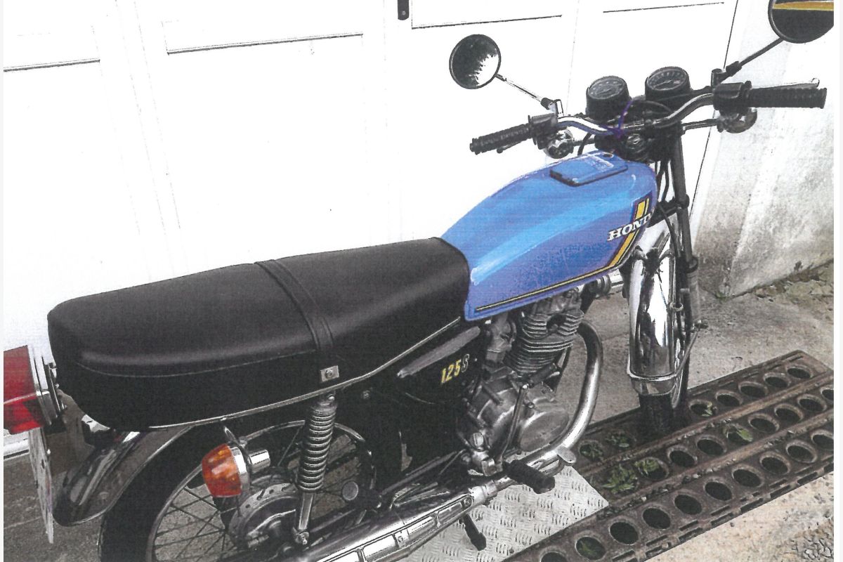 Photo 1 Moto Honda CB 125 J S3