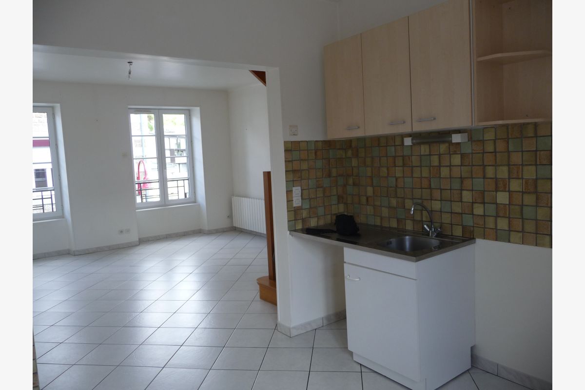 Villedieu-les-Poêles, à louer appt duplex F3... - 30253017_f00ba7f30a412e7edb21413bd714b1bf.jpg