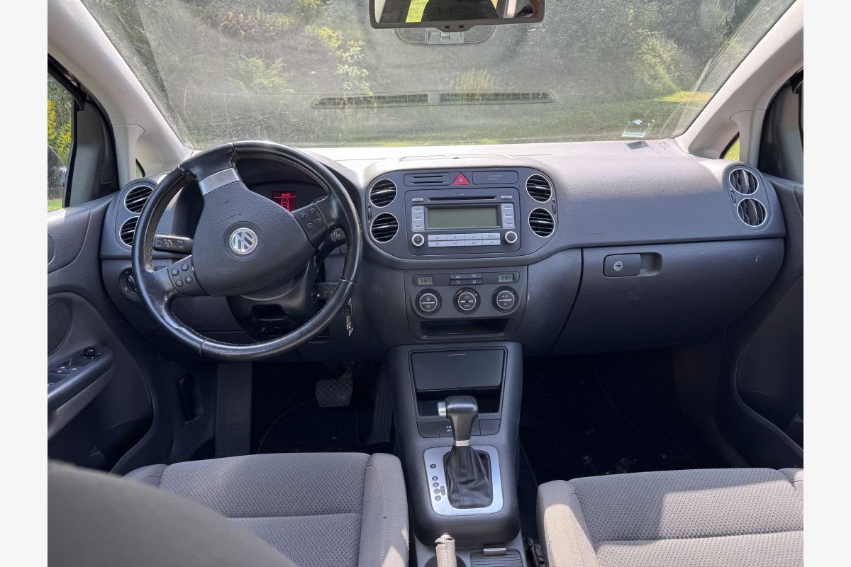 Volkswagen Golf, boîte auto - 30253059_213d721c22845aabd8536454405aab66.jpg